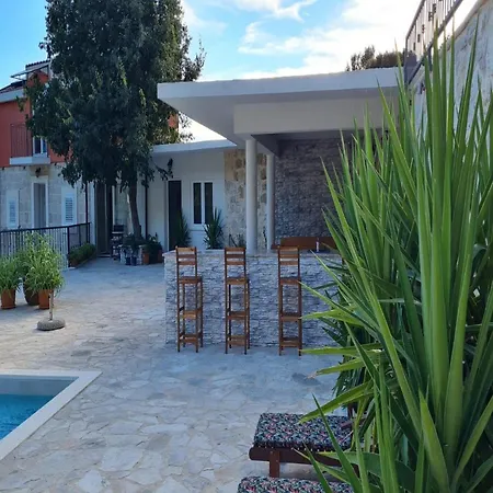 Casa vacanze Mico With Swimming Pool Drvenik (Split-Dalmatia)
