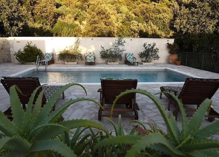 Casa vacanze Mico With Swimming Pool Drvenik (Split-Dalmatia)